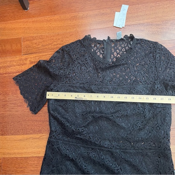 Chic Black Lace Midi Dress - Picture 5 of 6